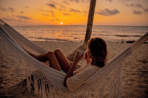 Beach nearby, white sand, free beach cabanas, sun-loungers
