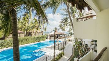 Minibar, in-room safe, desk, blackout drapes