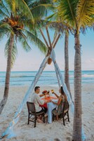 Se sirven desayunos y cenas, cocina mexicana