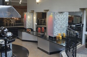 Free English breakfast  - Chrismar Hotel Lusaka (Lusaka)