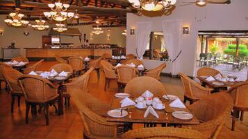 Free daily full breakfast