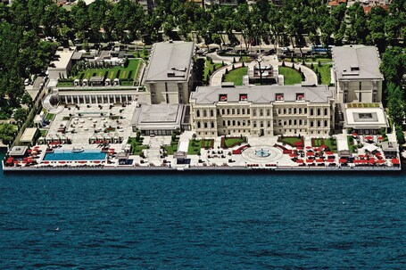 Four Seasons Hotel Istanbul at the Bosphorus - Image 5