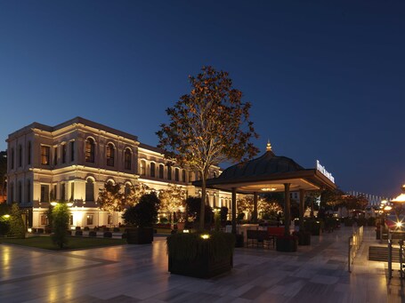 Four Seasons Hotel Istanbul at the Bosphorus - Image 16