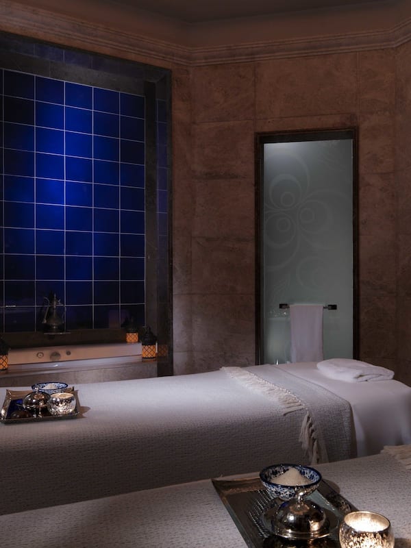 Couples treatment rooms, body treatments, aromatherapy, facials
