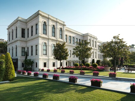 Four Seasons Hotel Istanbul at the Bosphorus - Image 48