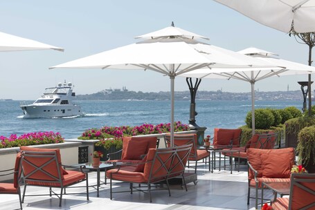 Four Seasons Hotel Istanbul at the Bosphorus - Image 3