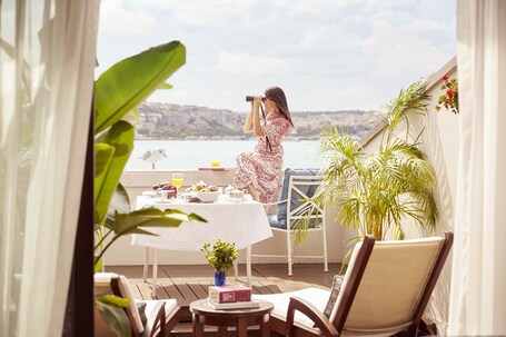 Four Seasons Hotel Istanbul at the Bosphorus - Image 77