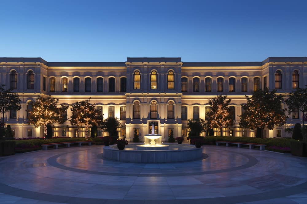 Four Seasons Hotel Istanbul at the Bosphorus