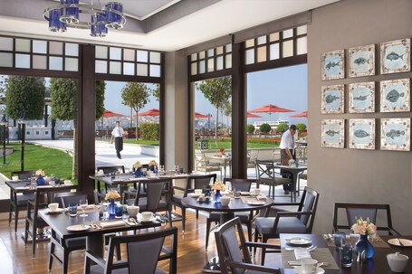 Four Seasons Hotel Istanbul at the Bosphorus - Image 54