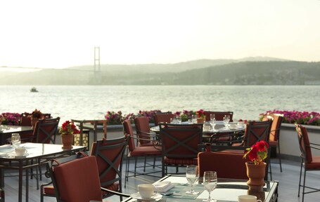 Four Seasons Hotel Istanbul at the Bosphorus - Image 80