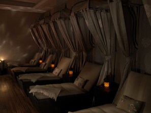 Couples treatment room(s), body treatments, aromatherapy, facials - Four Seasons Hotel Istanbul at the Bosphorus (Istanbul)