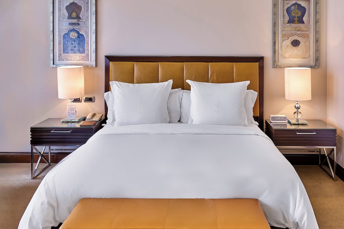 premium bedding, down duvets, minibar, in-room safe