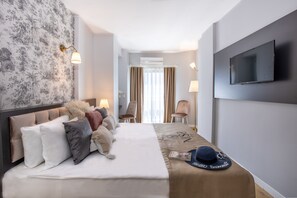 高級客房 | 高級寢具、迷你吧、房內夾萬、書桌