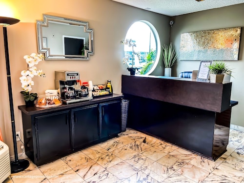 Vantage Point Inn Woodland Hills