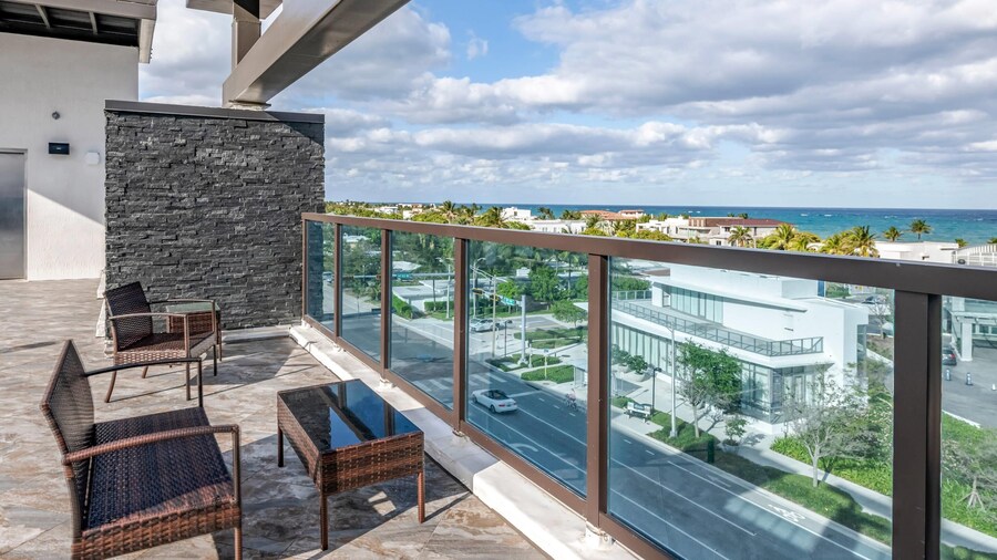 Cambria Hotel Fort Lauderdale Beach