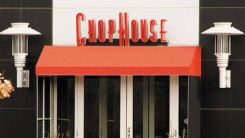 2 restauranter, frokost serveres