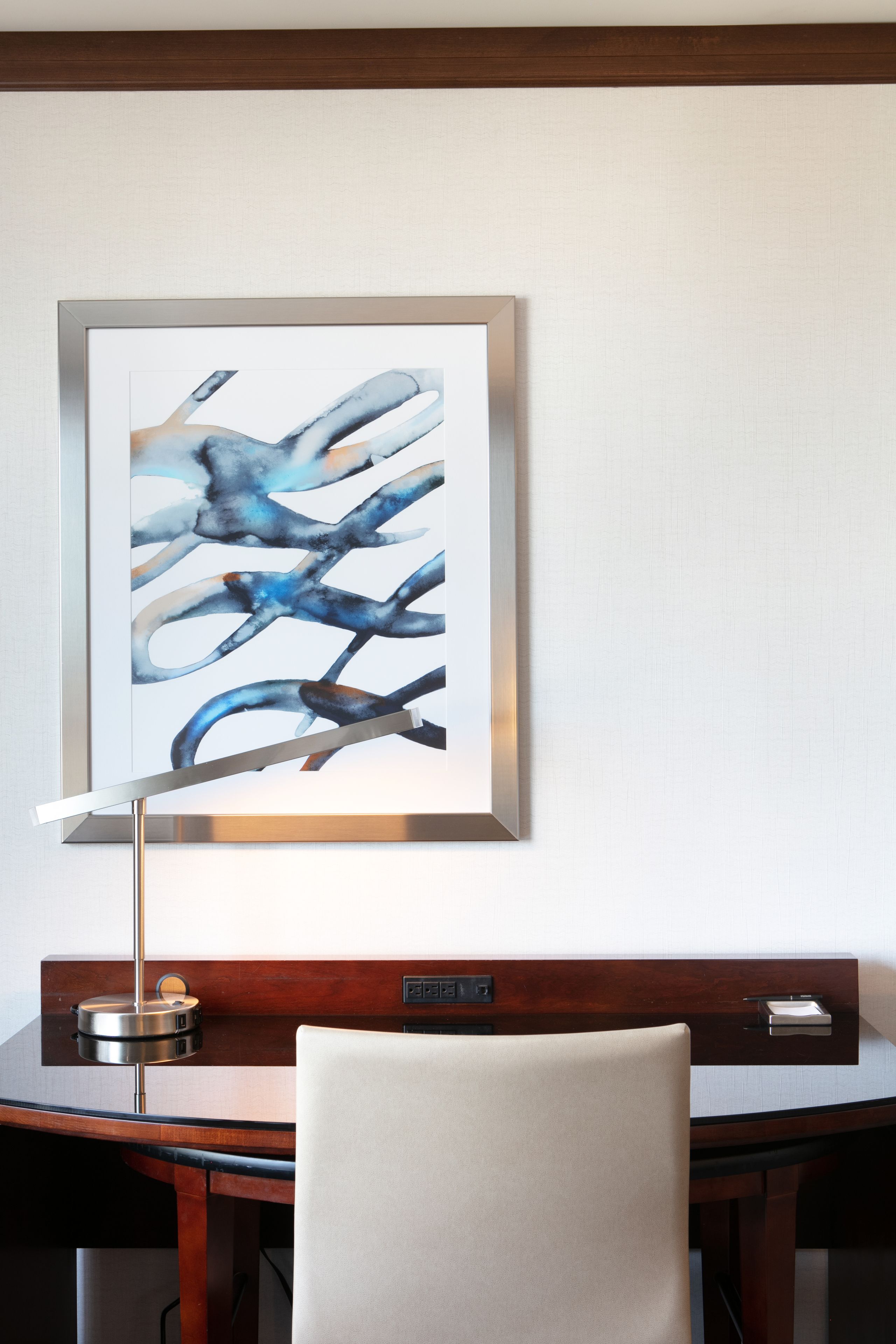 premium bedding, pillow-top beds, in-room safe, desk