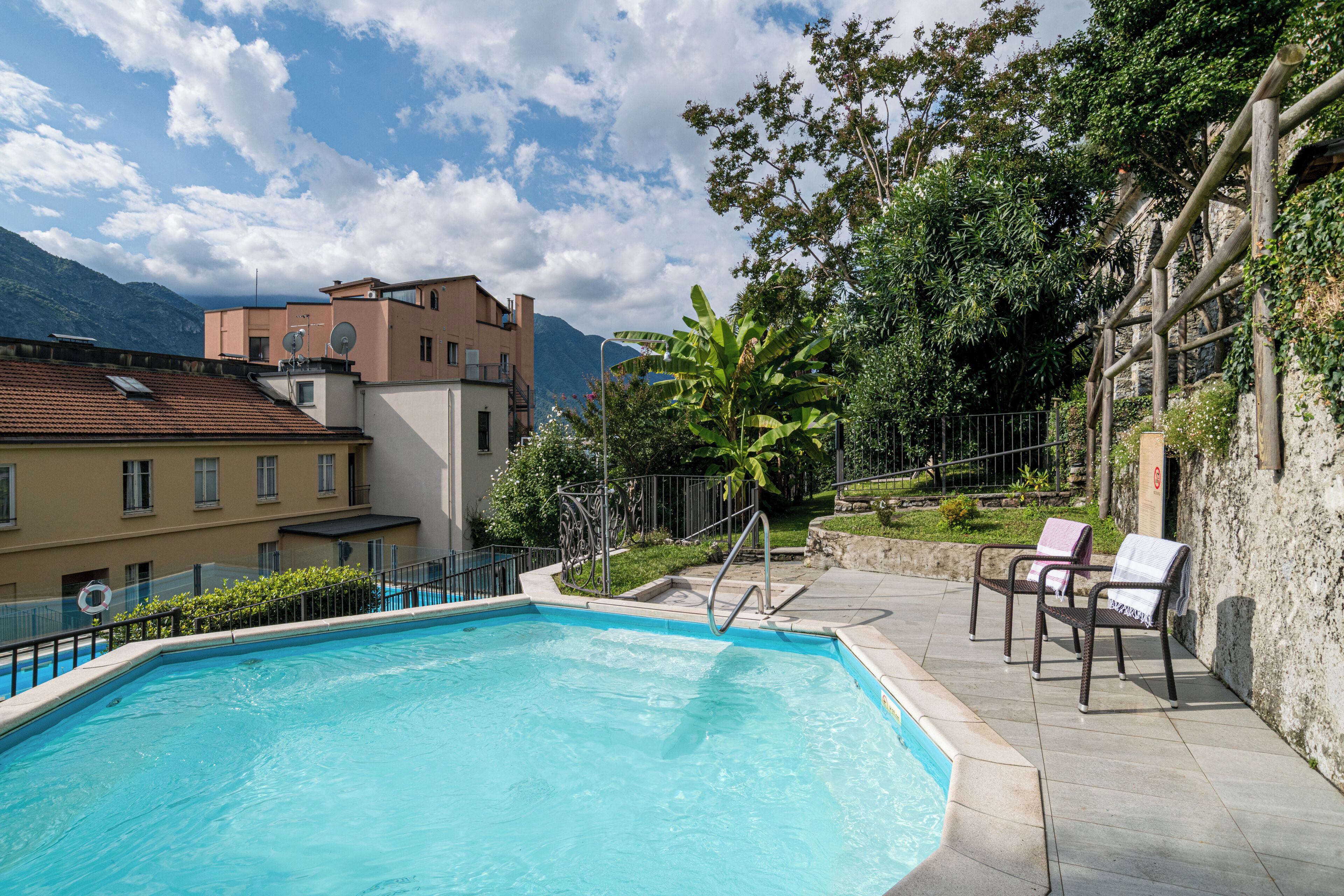 Außenpool, geöffnet von 10:00 Uhr bis 18:00 Uhr, Liegestühle