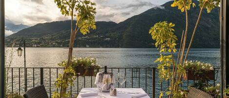 2 restaurants servant le petit déjeuner, spécialités Cuisine italienne
