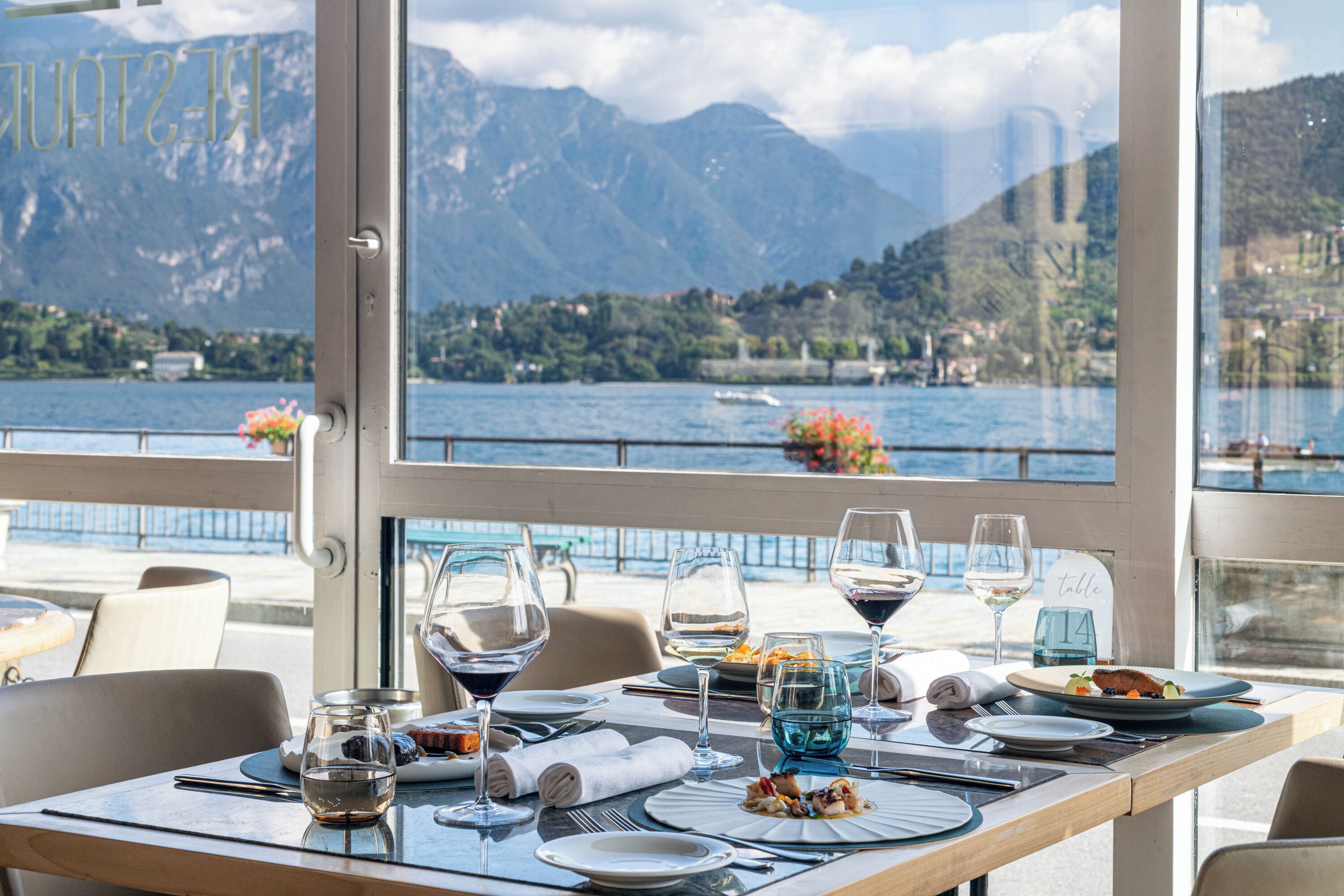 2 restaurants, breakfast, dinner served; Italian cuisine 