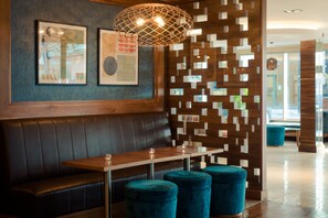 Bar (on property) - Tallaght Cross Hotel (Dublin)