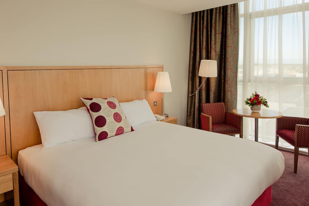 in-room safe, desk, iron/ironing board, free wifi