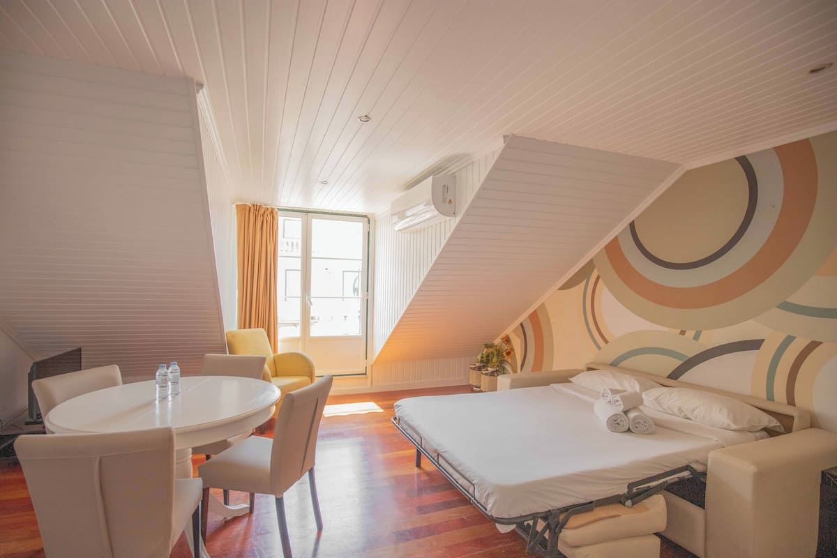 In-room safe, desk, blackout drapes, soundproofing