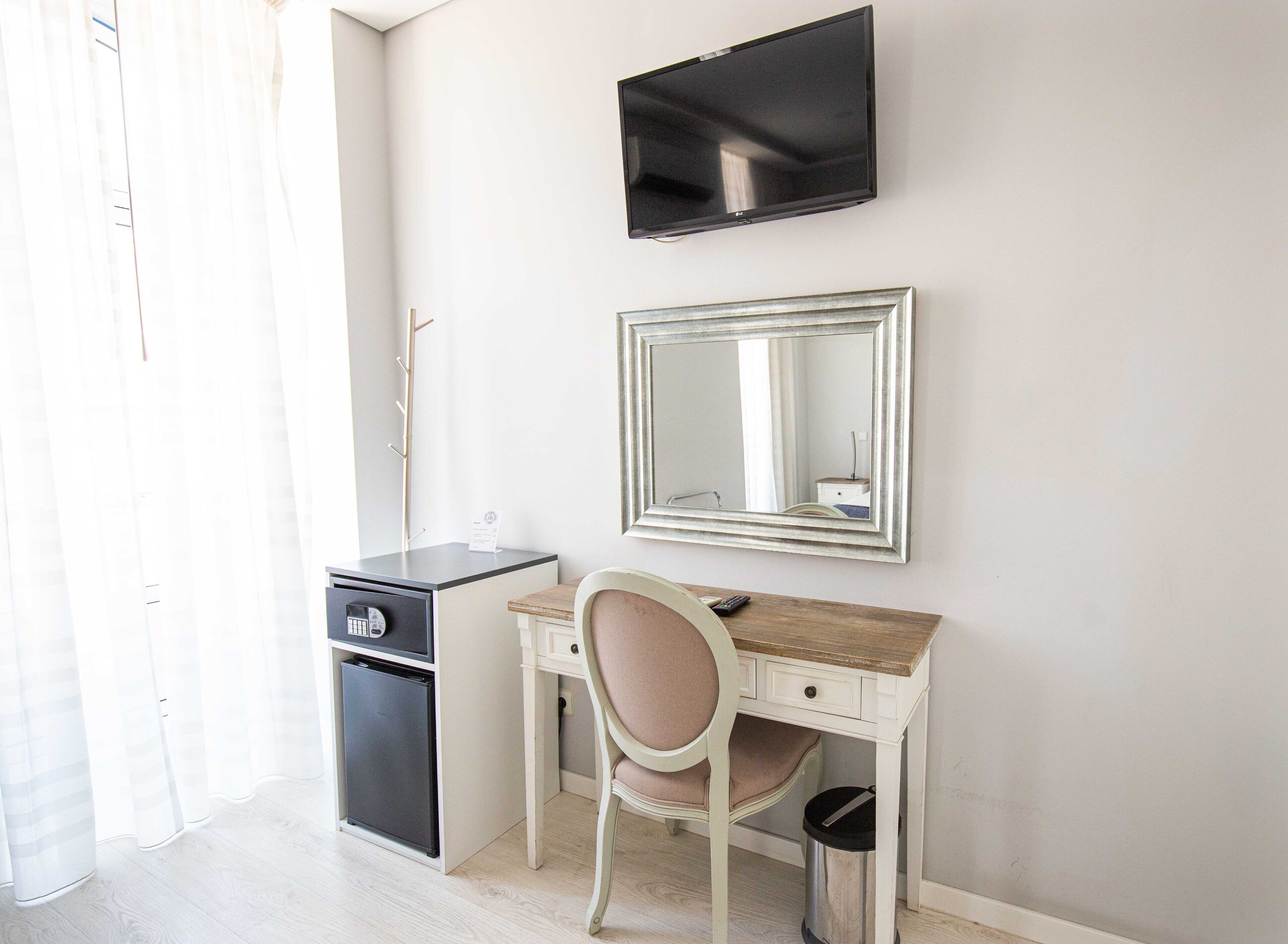 Foto - Grande Pensao Residencial Alcobia