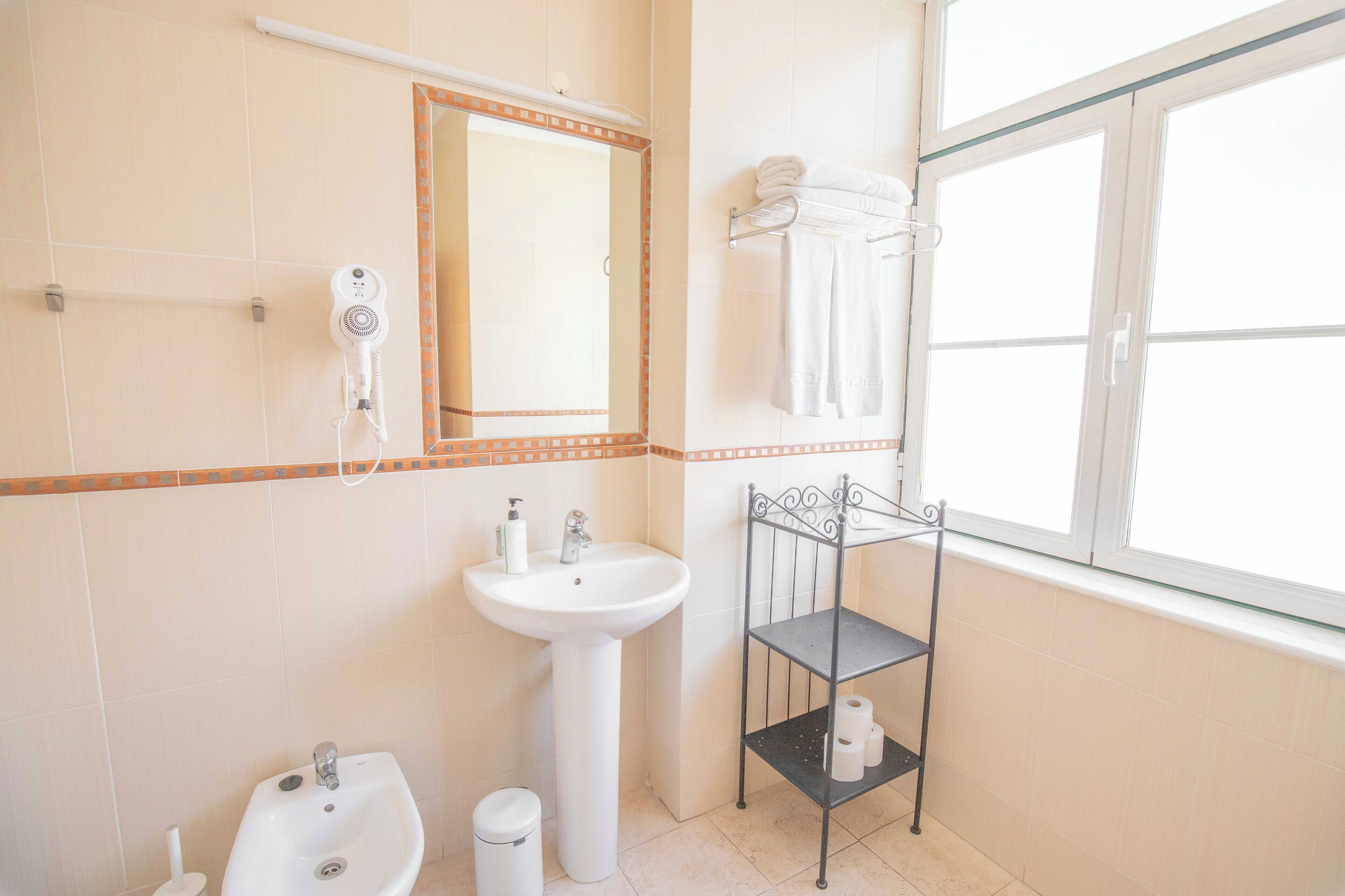 Foto - Grande Pensao Residencial Alcobia