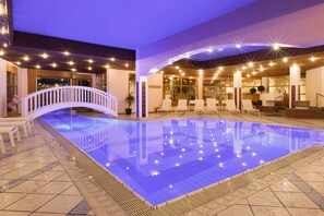 直線游泳池