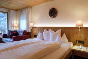 ห้องคอมฟอร์ทดับเบิล, ระเบียง (29 m²) | มินิบาร์, ตู้นิรภัยในห้องพัก, โต๊ะทำงาน, Wi-Fi ฟรี