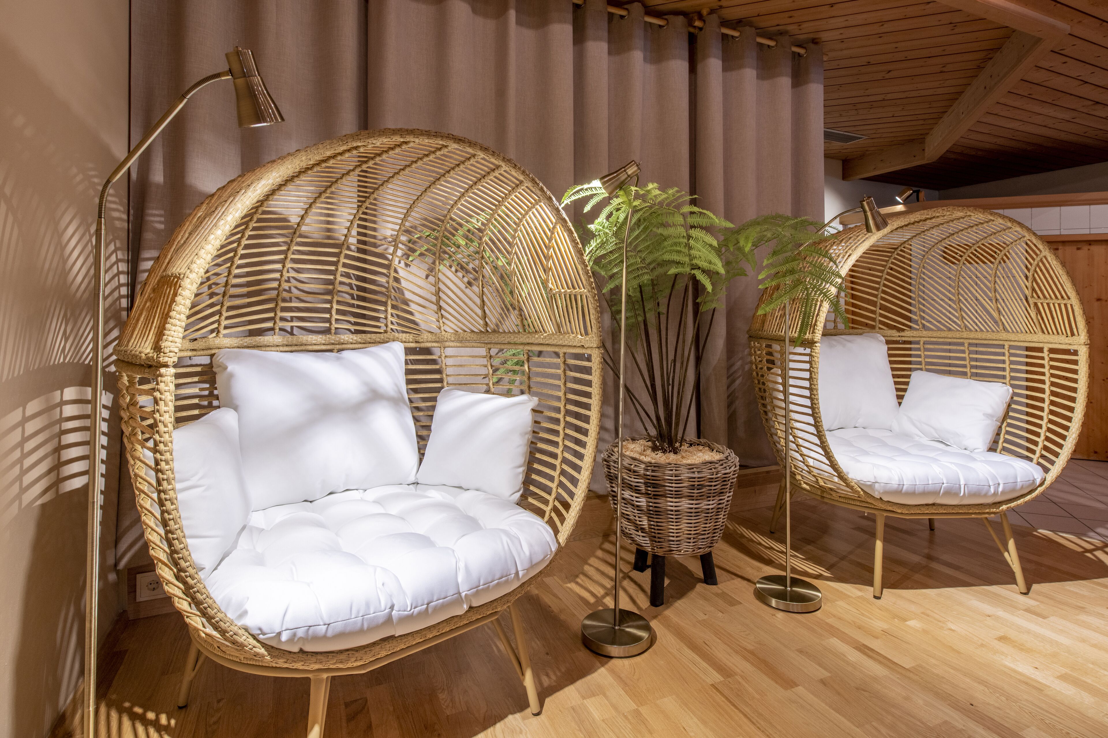 Outdoor treatment areas, sauna, hot tub, steam room, body treatments