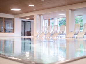 Indoor pool, seasonal outdoor pool, open 7 AM to 10 PM, pool umbrellas - Hotel Krone in Au (Au)