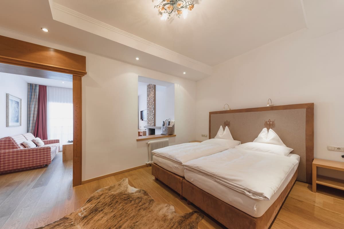 Quarto casal ou duplo superior (Kapall) | 2 quartos, roupas de cama premium, cofres nos quartos