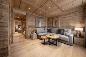 Minibar, coffres-forts dans les chambres, lits bébé (gratuits)