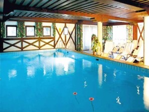 Piscina interna, piscina externa