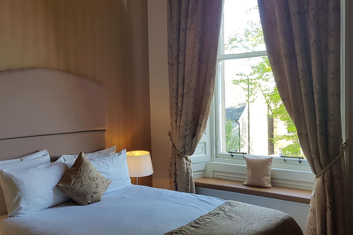 Standard Double Room | Minibar, desk, laptop workspace, iron/ironing board (on request)