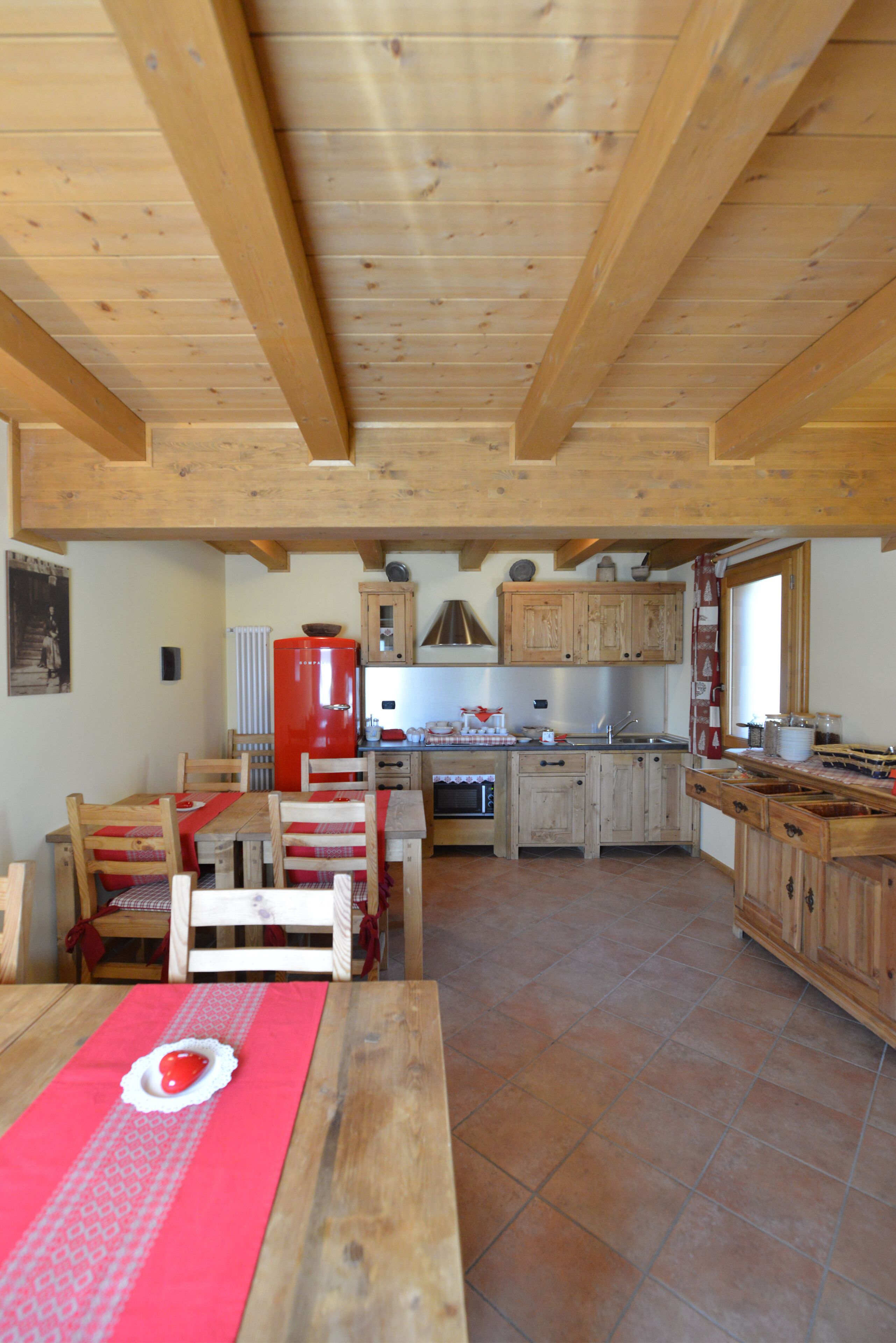 free buffet breakfast