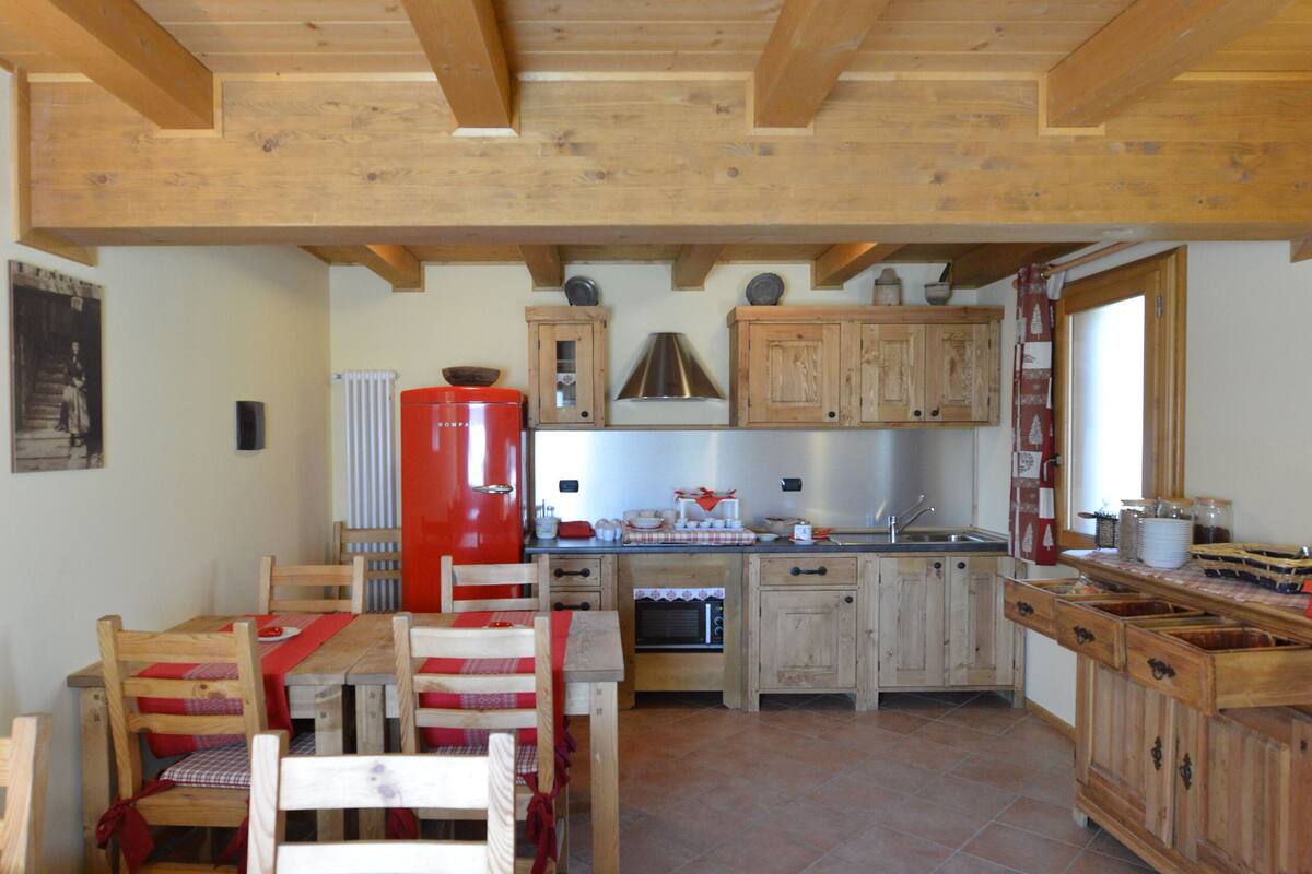 free buffet breakfast