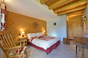 Premium bedding, down comforters, minibar, in-room safe - Hotel L'Espoir (Ayas)