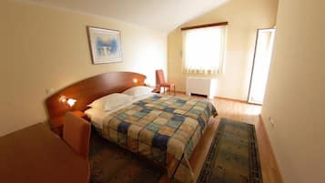Minibar, in-room safe, desk, soundproofing