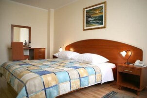 Minibar, in-room safe, desk, soundproofing