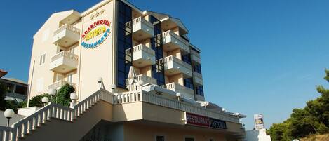 Façade de lâhĂ©bergement