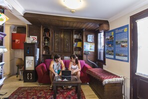 Lobby sitting area - Deniz Houses (Istanbul)