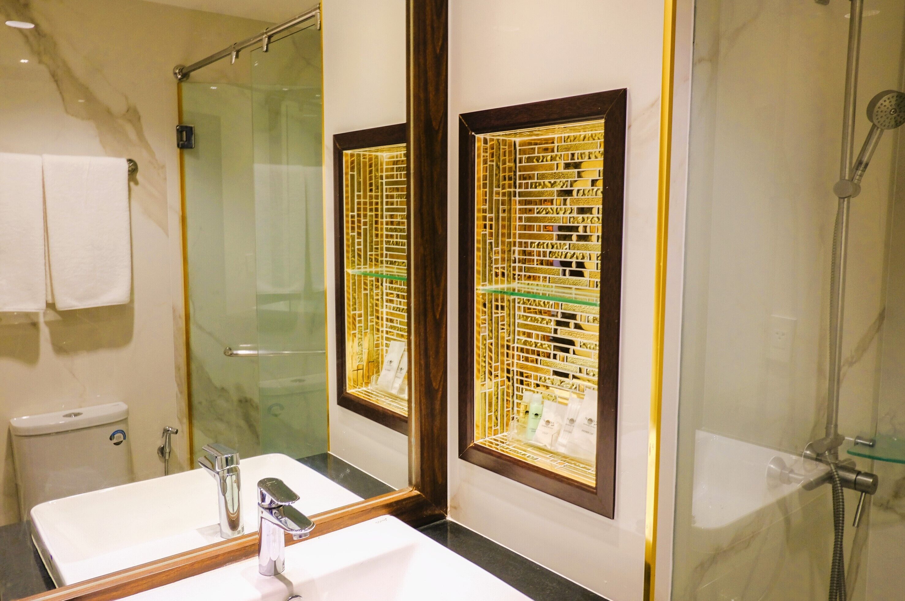 Photo - Nova Platinum Hotel