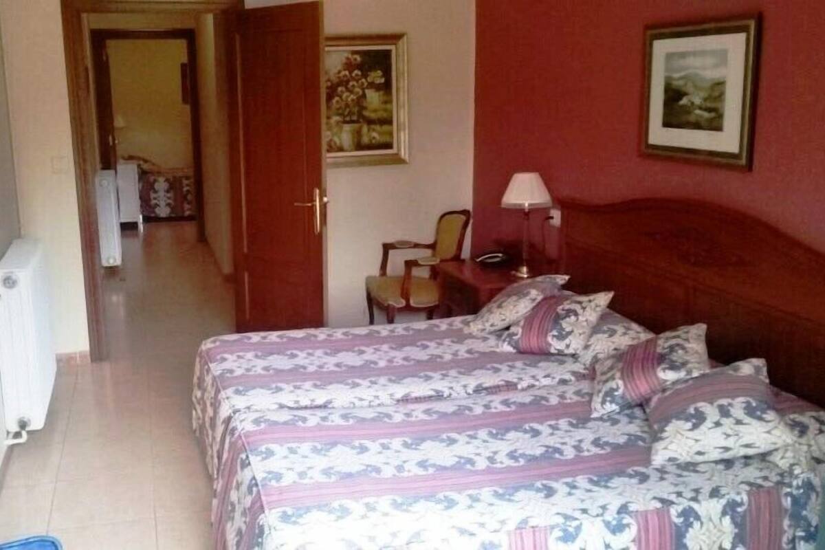 Kolmen hengen standard-huone, 1 makuuhuone | Ilmainen Wi-Fi