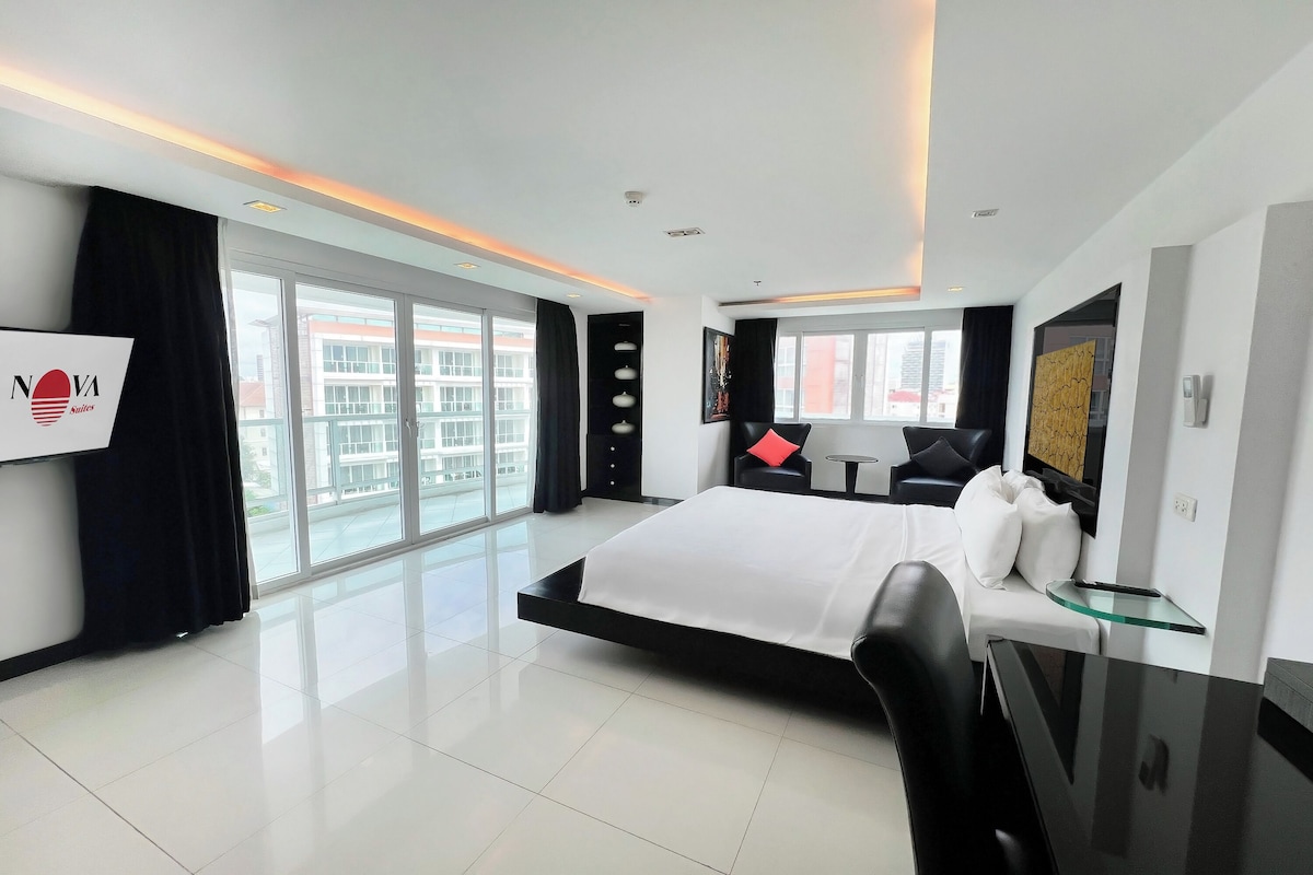 Two-Bedroom Suite with Large Balcony | In-room safe, desk, laptop workspace, blackout drapes