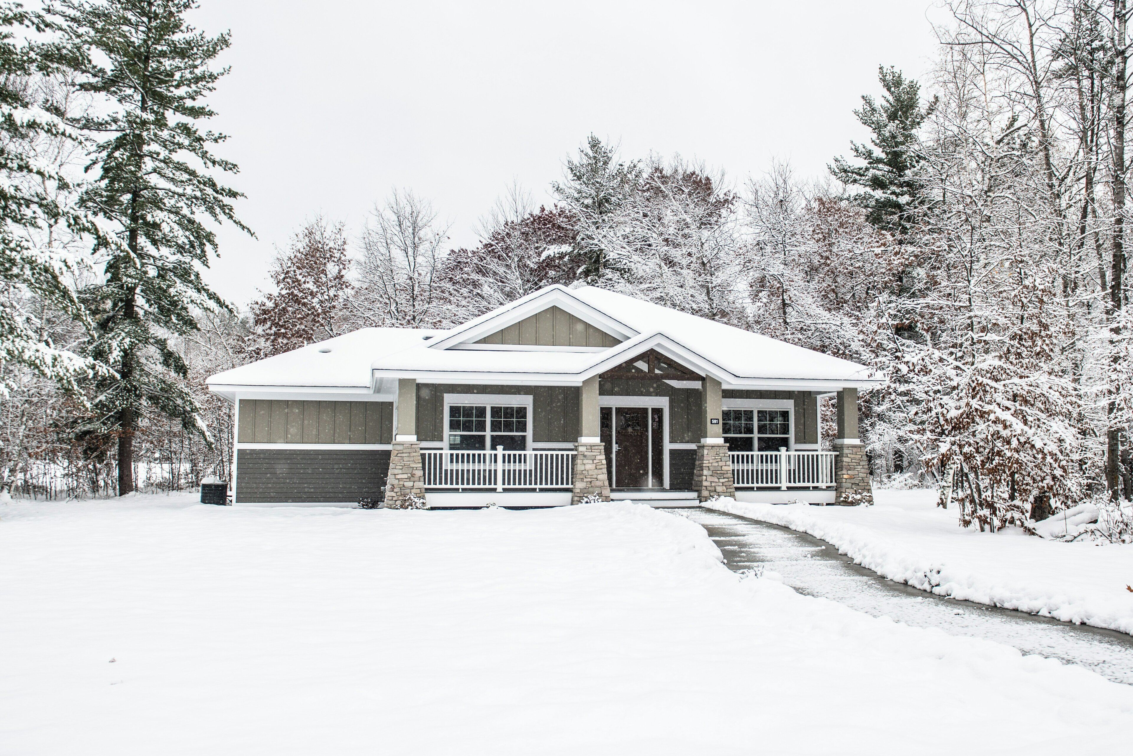 591 - 4 Bdrm Fairway Pines | Exterior detail