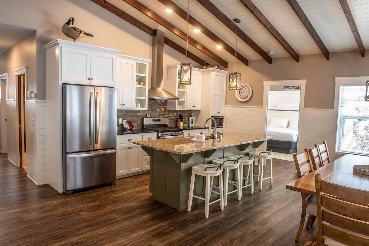 594 - 4 Bdrm Fairway Pines | Living area | Flat-screen TV
