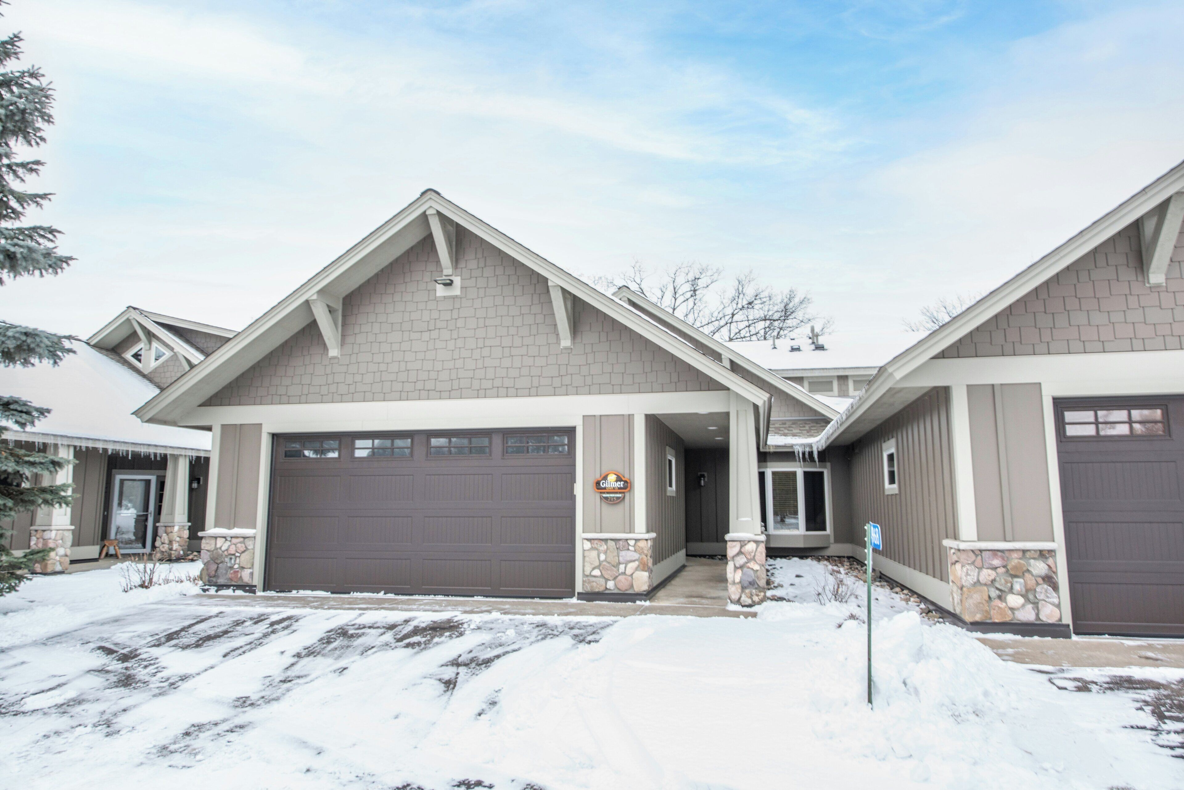 Deluxe Room, Multiple Beds, Lake View | Exterior